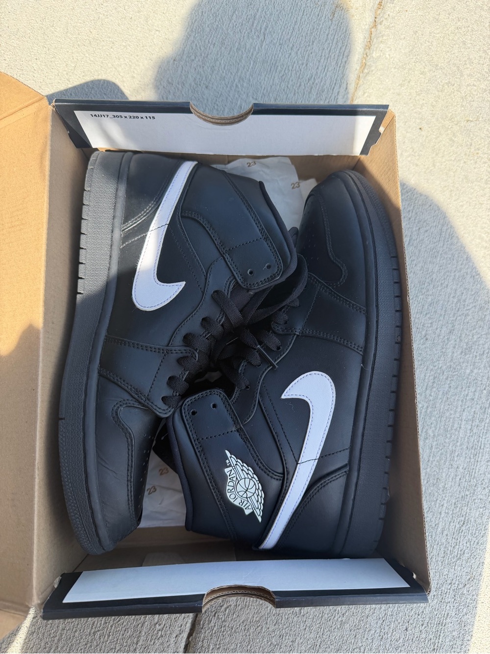 Nike Men's Black/ air Jordan 1 mid